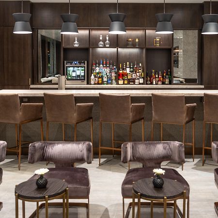 Holiday Inn Boston Logan Airport - Chelsea By Ihg Exterior foto