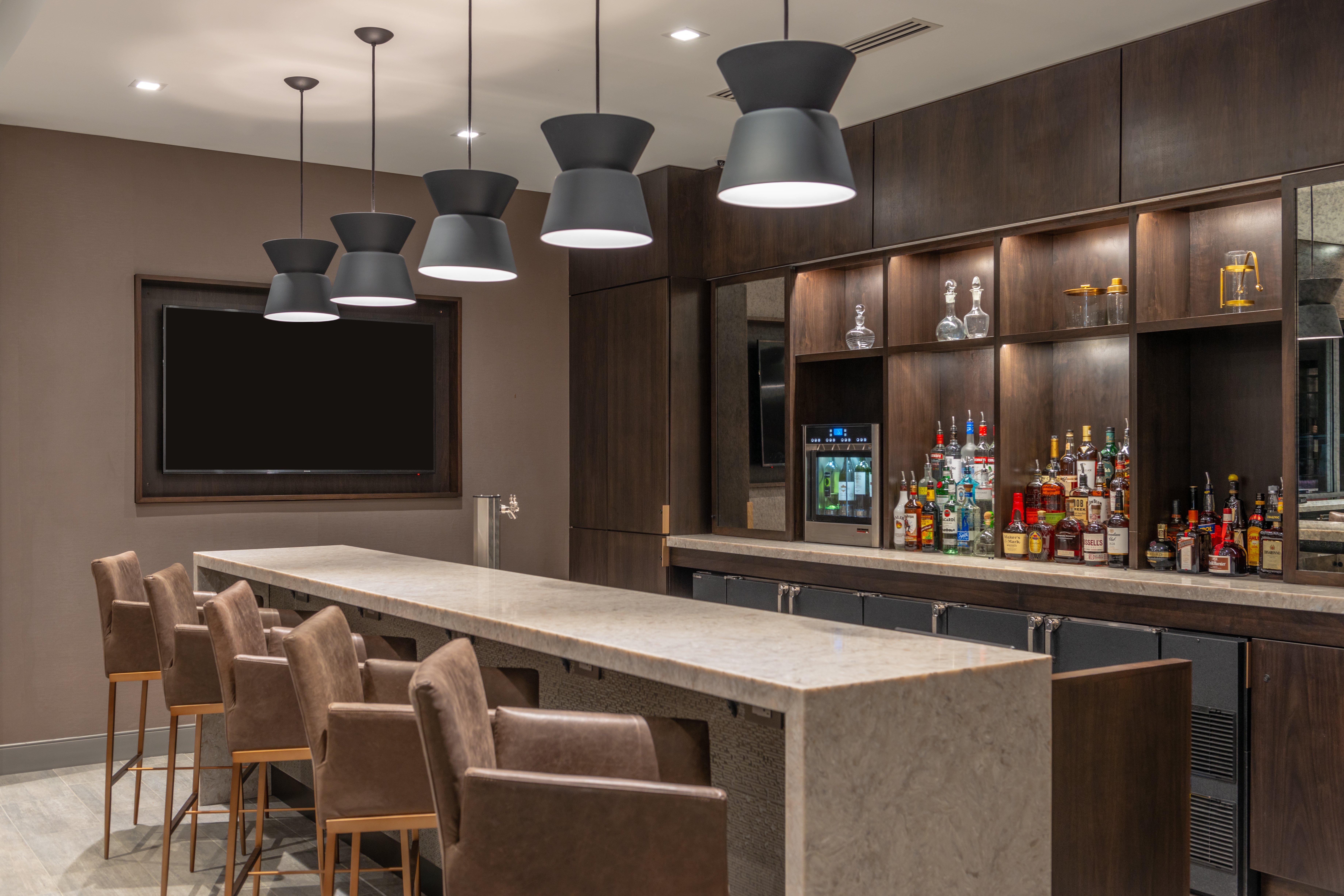Holiday Inn Boston Logan Airport - Chelsea By Ihg Exterior foto