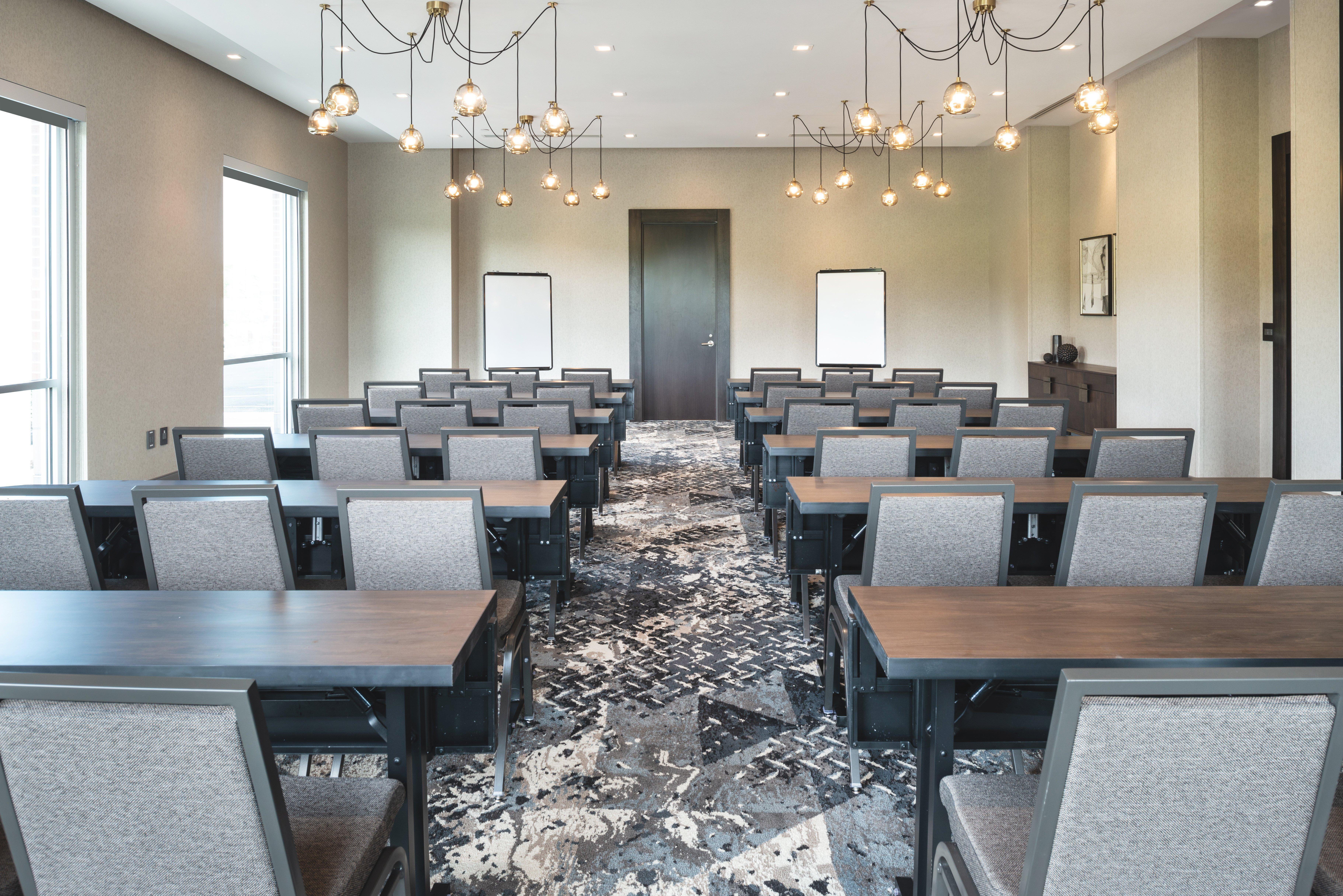 Holiday Inn Boston Logan Airport - Chelsea By Ihg Exterior foto